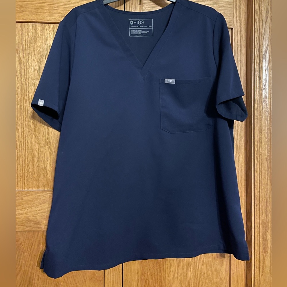 FIGS Scrub Top